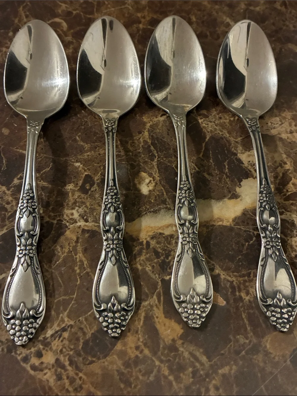 Oneida Huntington Floral-Handle Teaspoon Set of 4